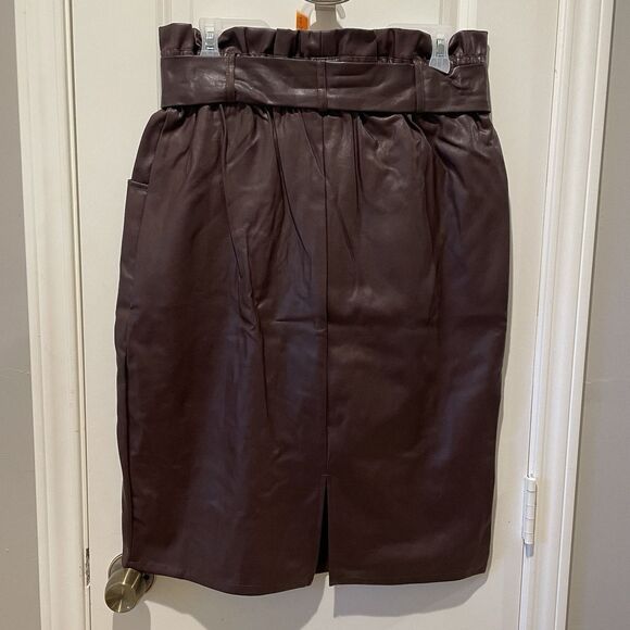 Women’s Skirt Time And Tru Brown Faux Leather Skirt Size Medium 8/10 NEW W Tags - Picture 2 of 12